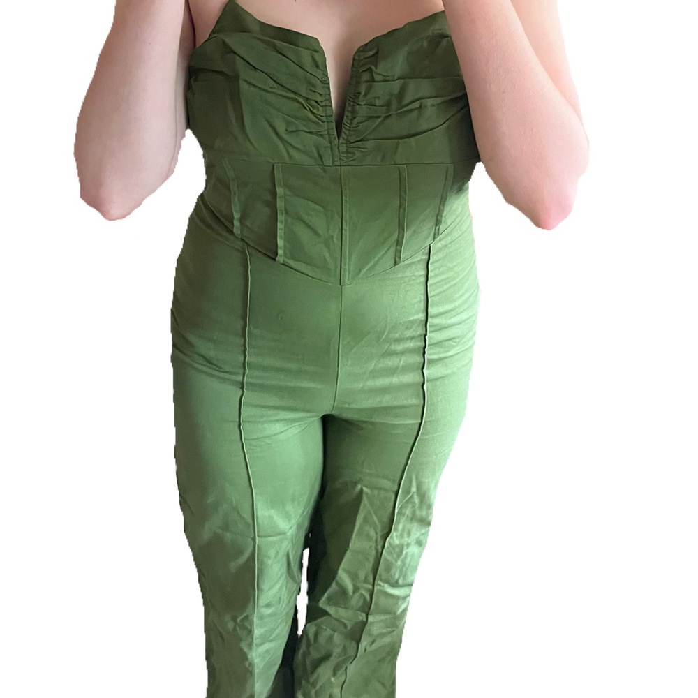Green corset jumpsuit with wide leg. Size 10, Pretty Little Thing